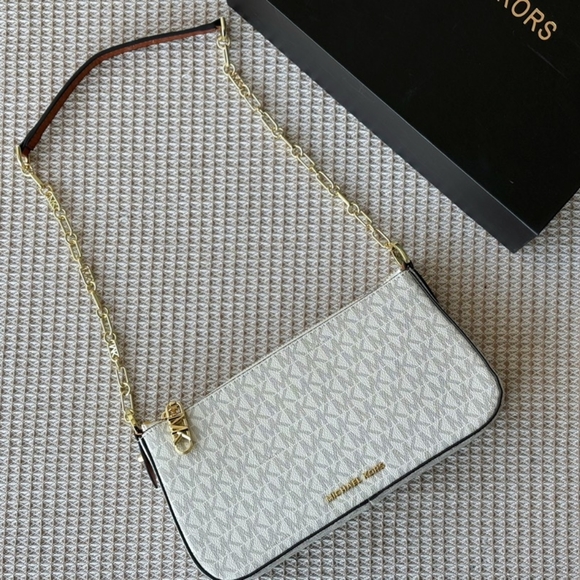 Michael Kors Chain Underarm Bag - Picture 4 of 6